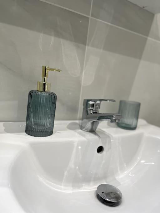 Appartement Cosy et Moderne proche de DISNEYLAND Bussy-Saint-Georges Extérieur photo