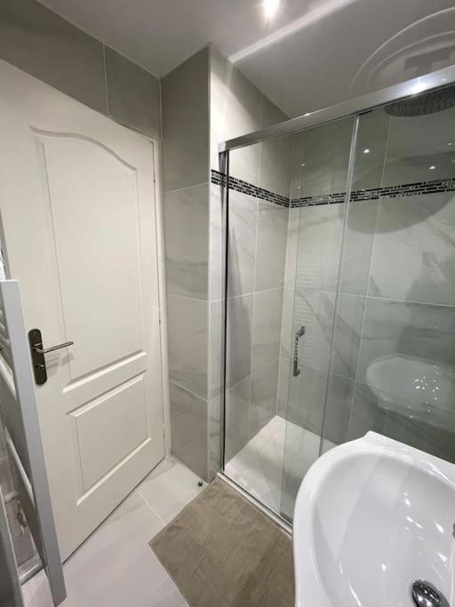 Appartement Cosy et Moderne proche de DISNEYLAND Bussy-Saint-Georges Extérieur photo